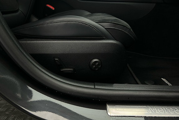 Mercedes-Benz C300 e 19 of 26