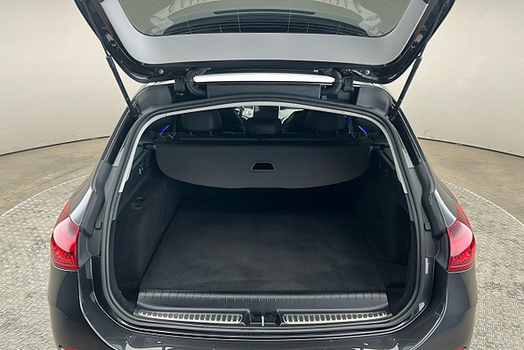 Mercedes-Benz C300 e 14 of 26