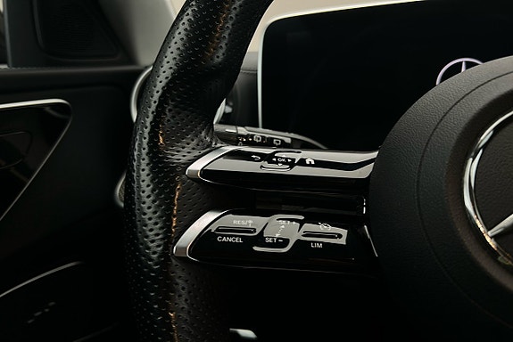Mercedes-Benz C300 e 25 of 26