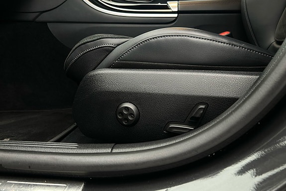 Mercedes-Benz C300 e 18 of 26
