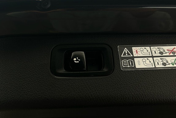 Mercedes-Benz C300 e 16 of 26