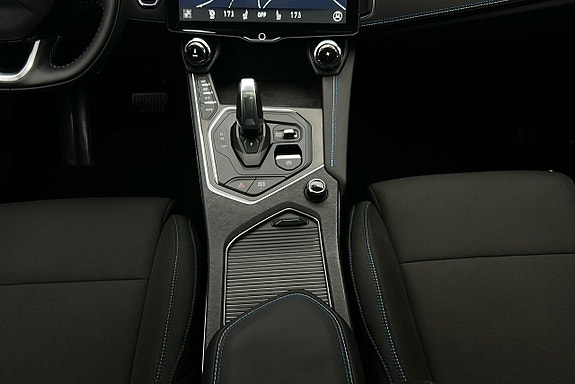 Lynk & Co 01 9 of 28