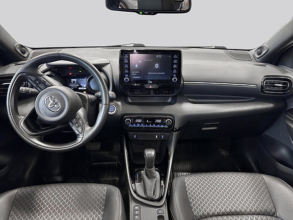 Toyota Yaris 7 of 17