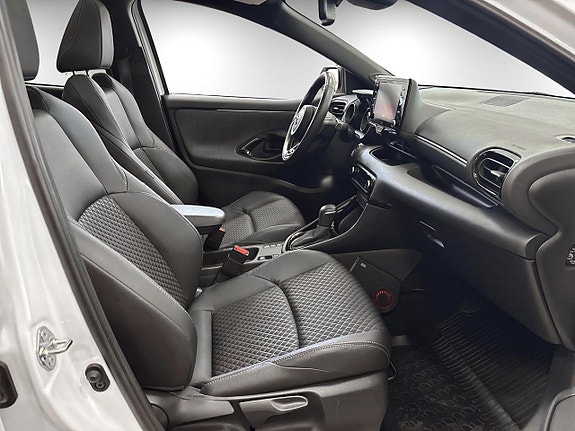 Toyota Yaris 16 of 17