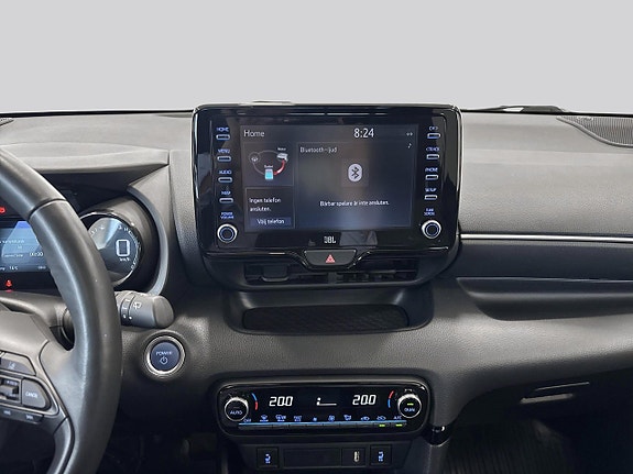 Toyota Yaris 11 of 17