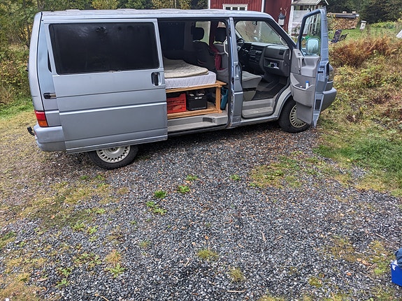 Volkswagen Caravelle 4 of 4