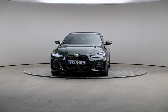 BMW i4 3 of 26