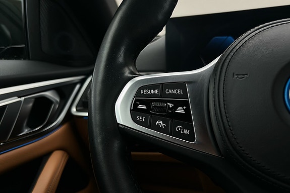 BMW i4 22 of 26