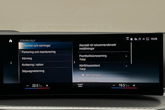 BMW i4 21 of 26