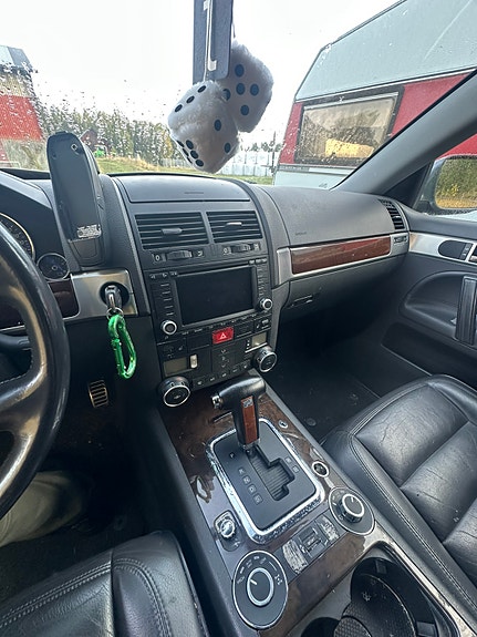 Volkswagen Touareg 5 of 6