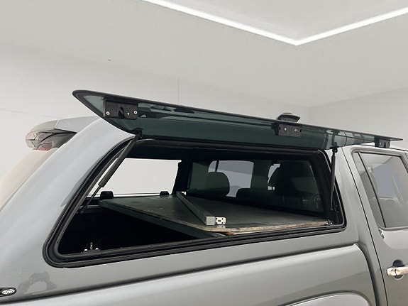 Volkswagen Amarok 14 of 30