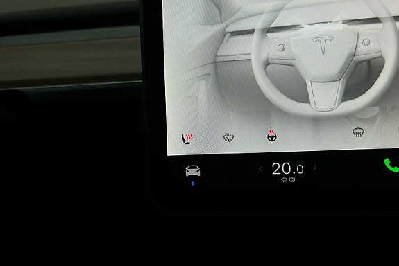 Tesla Model 3 20 of 25