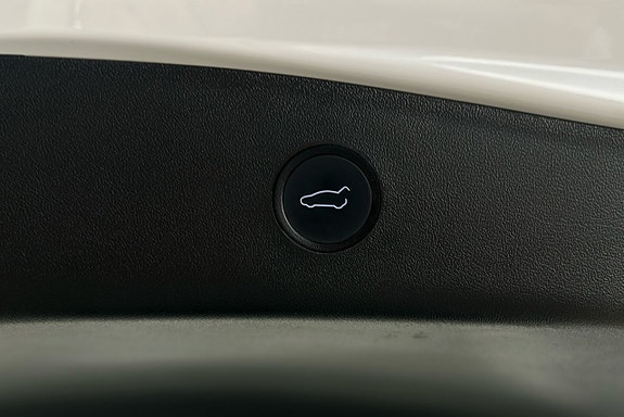 Tesla Model 3 14 of 25