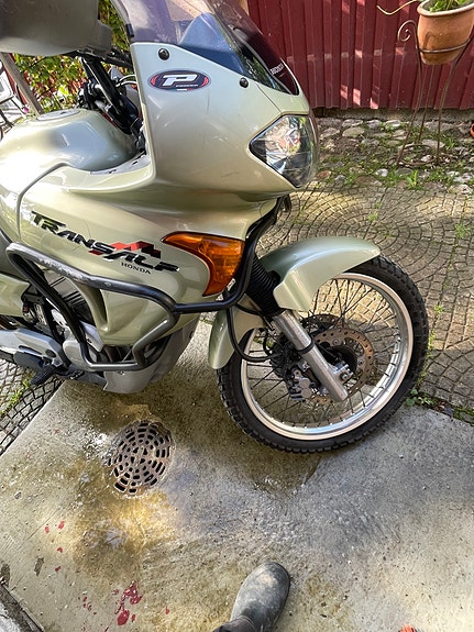 Honda XL650V Transalp 2 of 4