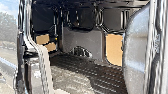 Ford Transit Connect 5 of 10