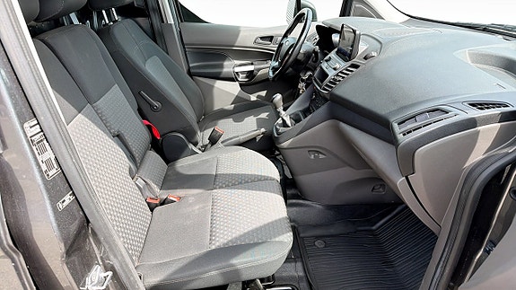 Ford Transit Connect 3 of 10