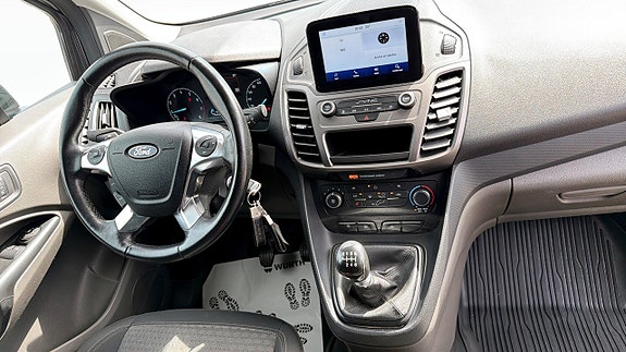 Ford Transit Connect 4 of 10