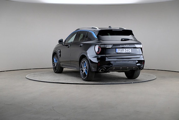 Lynk & Co 01 2 of 3