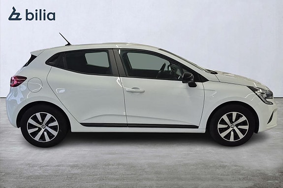 Renault Clio 18 of 21