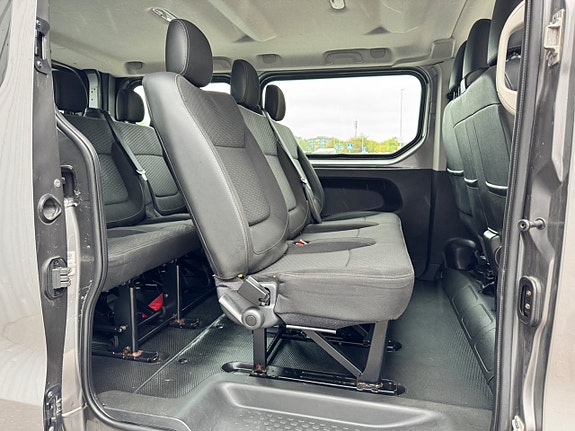 Opel Vivaro 6 of 8