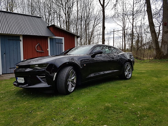 Chevrolet Camaro 2 of 5