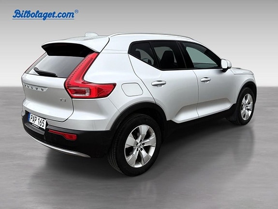 Volvo XC40 7 of 18