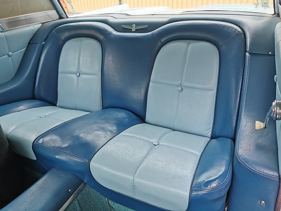 Ford Thunderbird 6 of 16