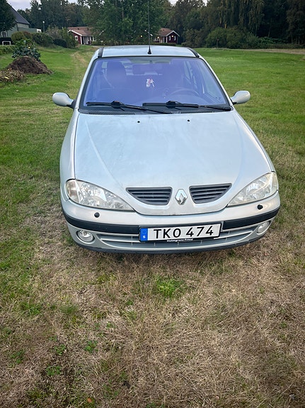Renault Megane I 2 of 7