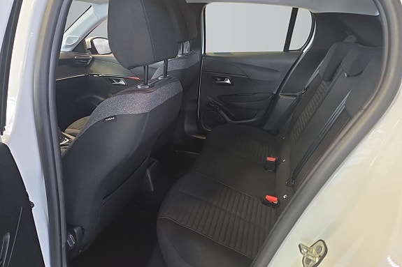 Peugeot 208 11 of 13