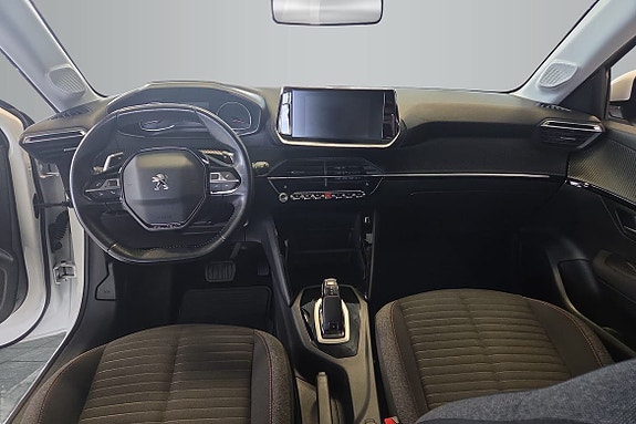 Peugeot 208 12 of 13