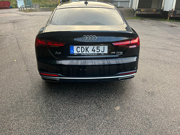 Audi A5 4 of 6