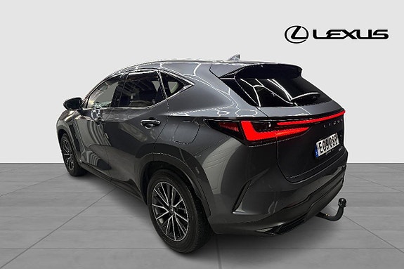 Lexus NX450h+ 2 of 17