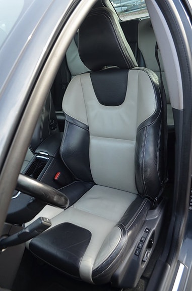 Volvo XC60 17 of 23