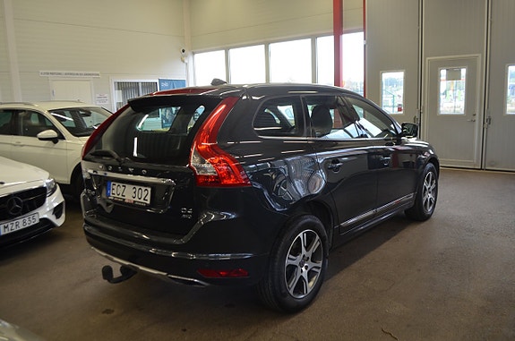 Volvo XC60 13 of 23
