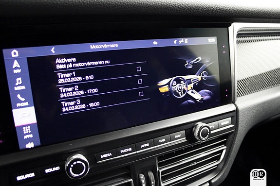Porsche Macan S 10 of 18
