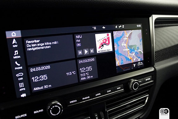Porsche Macan S 8 of 18