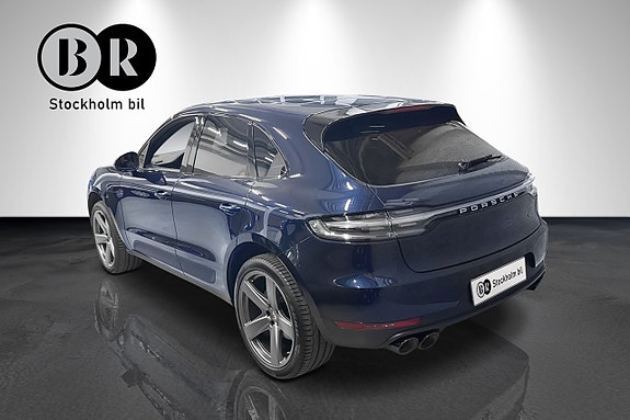 Porsche Macan S 2 of 18