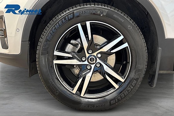 Volvo XC40 6 of 26