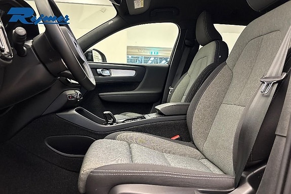 Volvo XC40 9 of 26