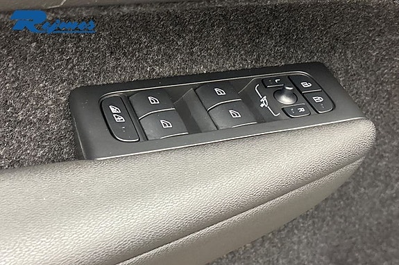 Volvo XC40 23 of 26