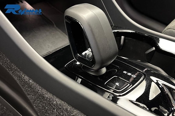 Volvo XC40 17 of 26