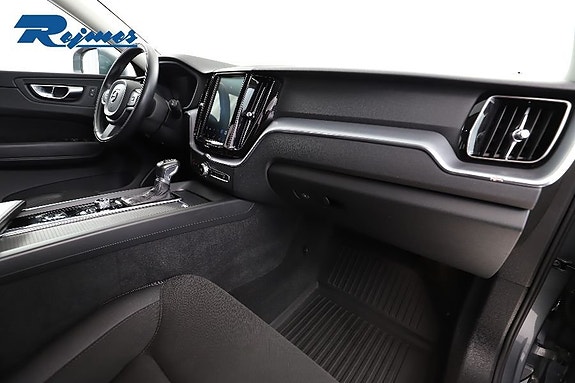 Volvo XC60 5 of 24