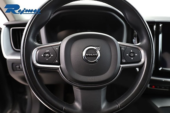 Volvo XC60 12 of 24