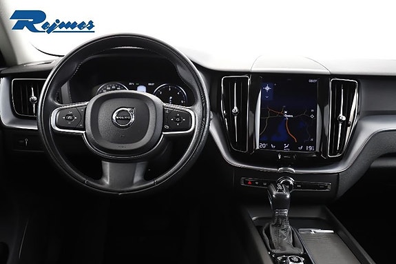 Volvo XC60 4 of 24