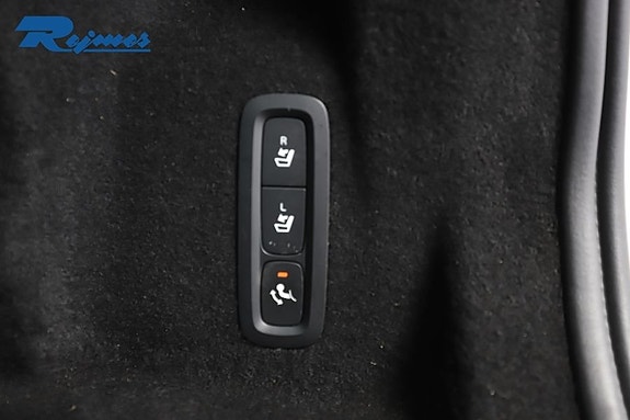 Volvo XC60 17 of 24