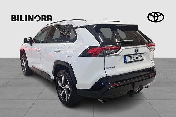Toyota RAV4 Plug-in Hybrid 6 of 12