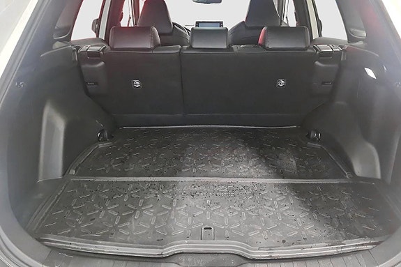 Toyota RAV4 Plug-in Hybrid 12 of 12