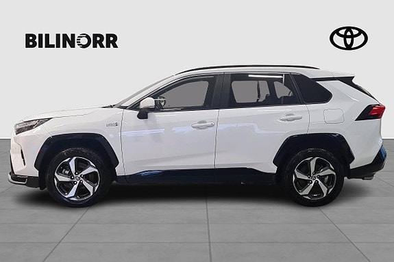 Toyota RAV4 Plug-in Hybrid 5 of 12