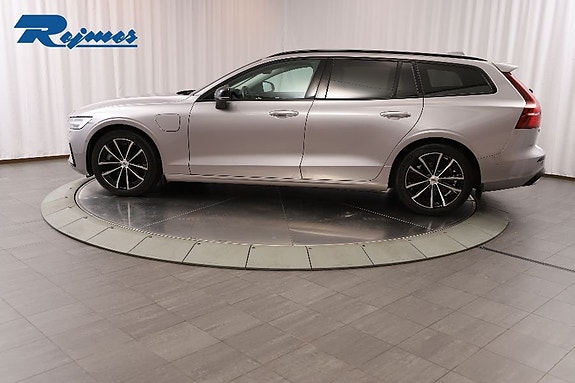 Volvo V60 8 of 25