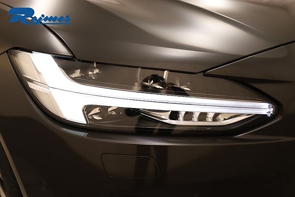 Volvo V90 22 of 25